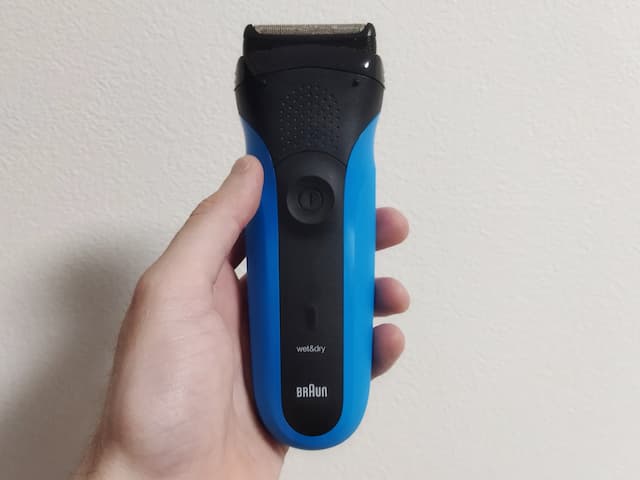 ブラウン　シリーズ 3 310s　本体