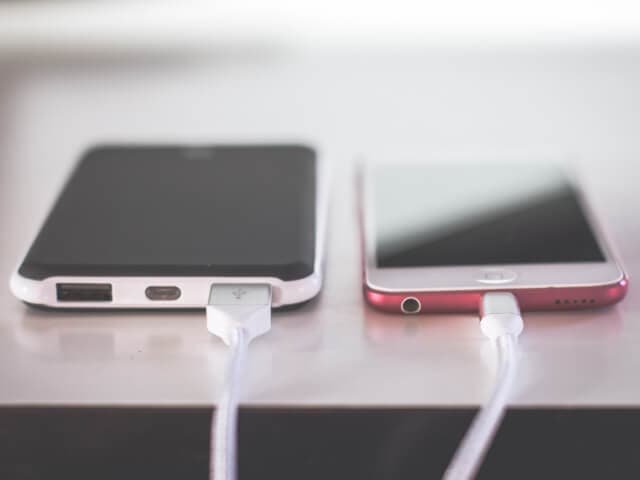 過度な充電はやめる