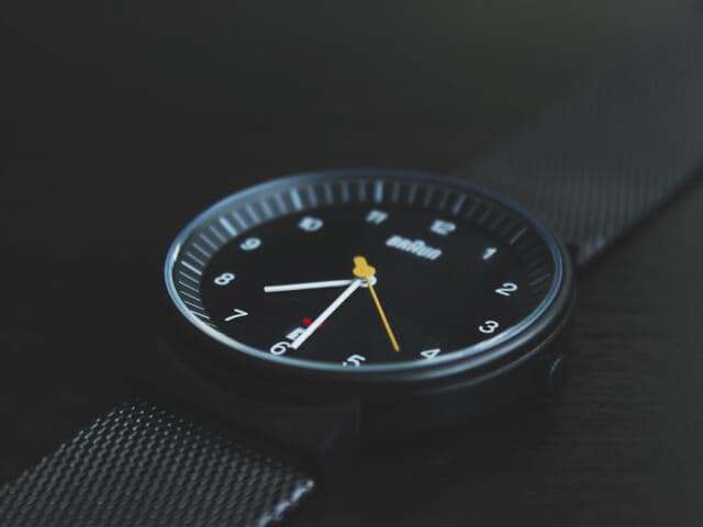 腕時計が不要な人の特徴