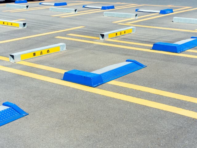 駐車場探しは時間がかかる